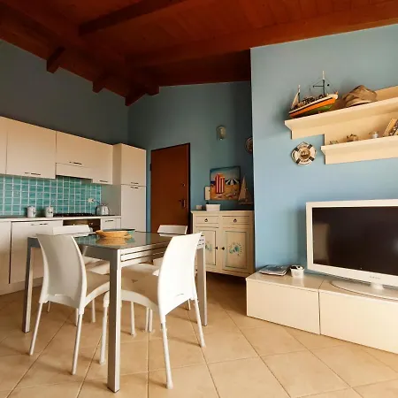 Attico Lu Bagnu Panoramico Apartamento *